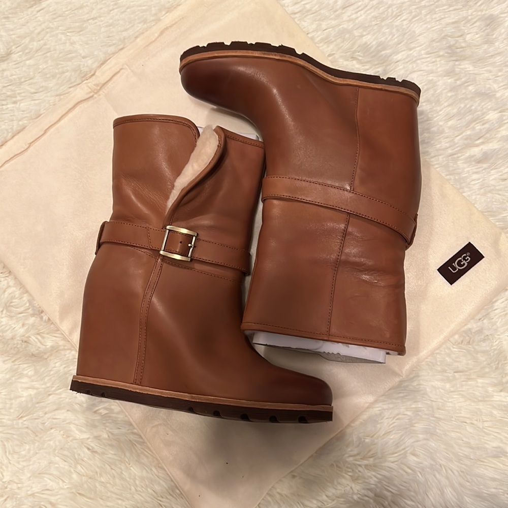 🔥🔥UGG Ellecia Boots - Picture 3 of 5